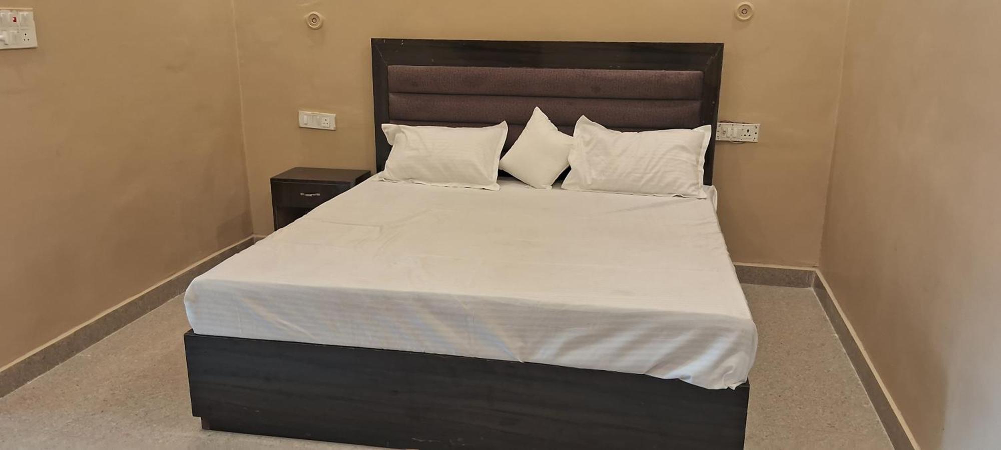 Hotel Shree Janki Palace Ayodhya Zewnętrze zdjęcie